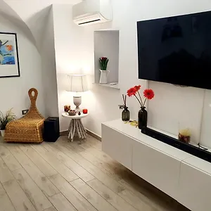 Vhome Exclusive Living Apartament Katania
