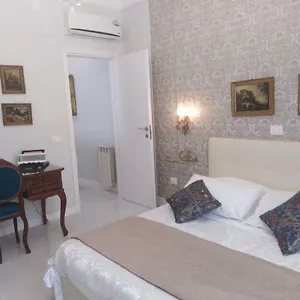 maschio-angioino-house.hotels-amalfi.com/